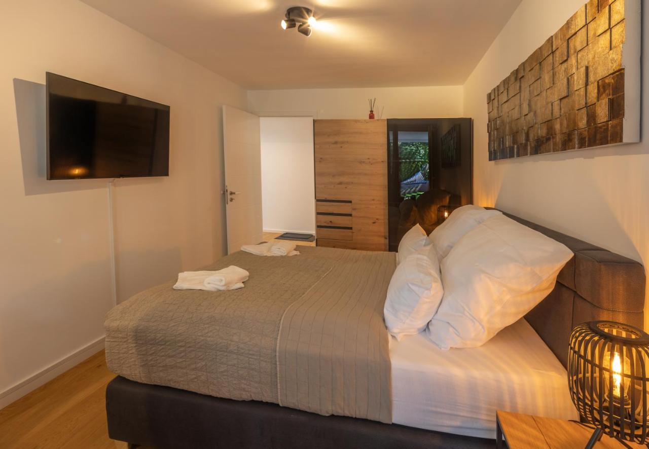 Sweethome - Luxus Pur - Grosse Kueche, 2 Baeder, 2 Terrassen Ottobrunn Exteriér fotografie